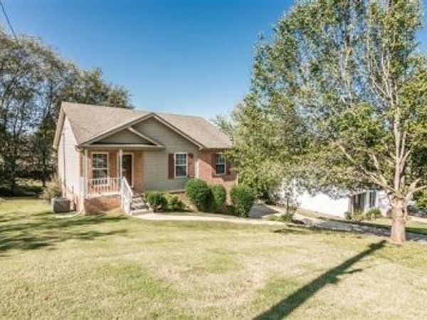 108 Longview Dr, Goodlettsville, TN 37072