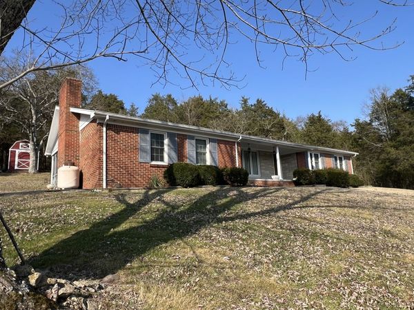 121 Stone Ln , Gainesboro, TN 38562