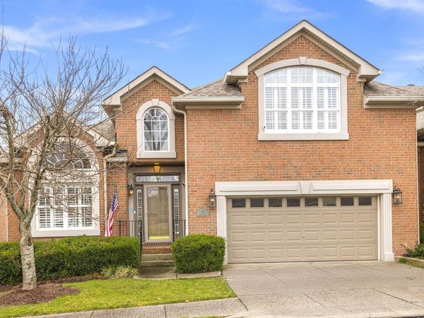 1001 Peck Pl, Hendersonville, TN 37075