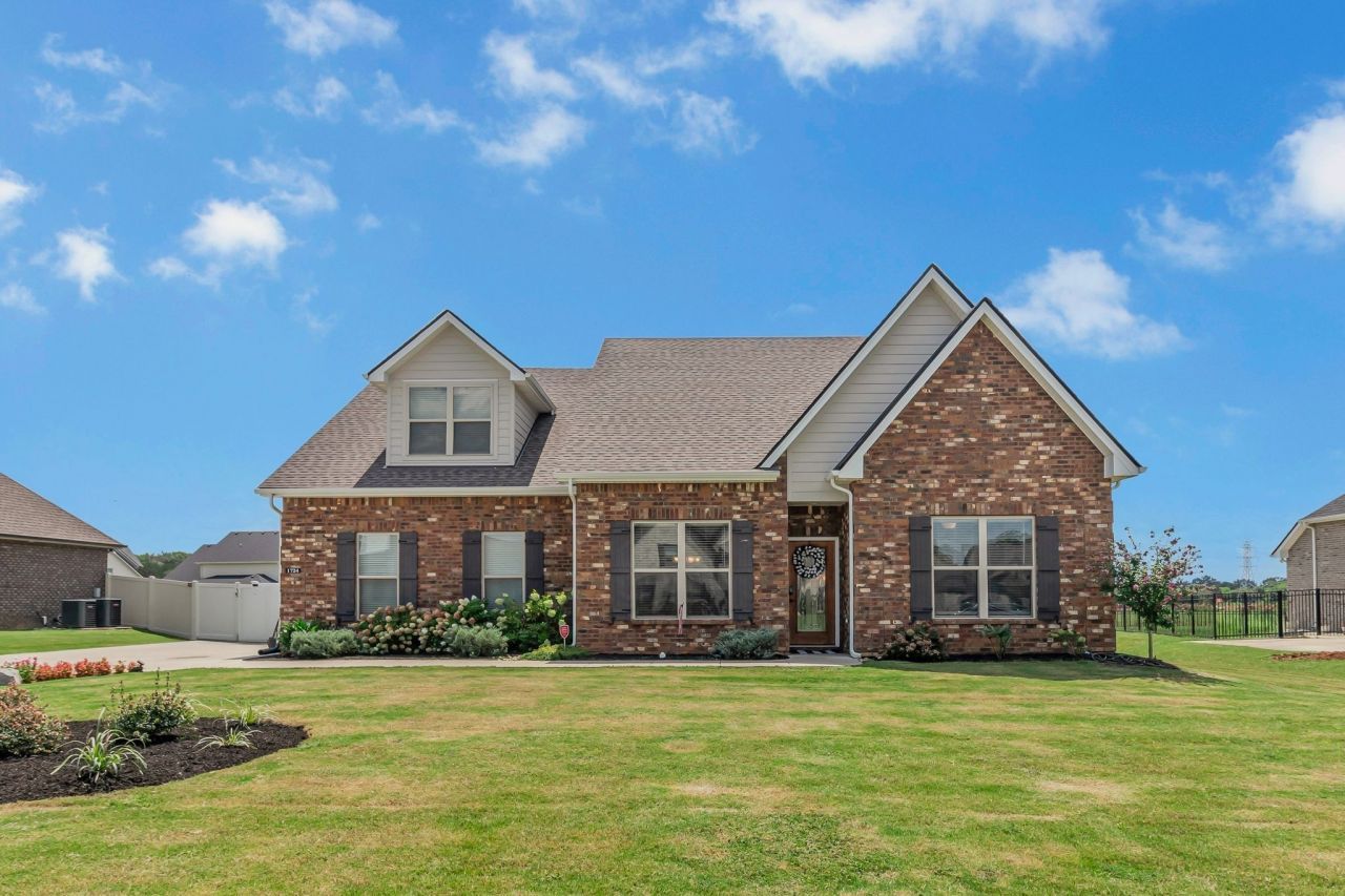 1724 Day Flower Dr, Murfreesboro, TN 37130 Main Photo