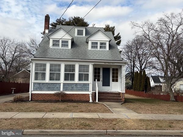 327 E PLEASANT STREET, HAMMONTON, NJ 08037