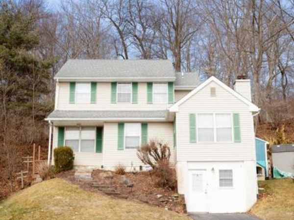 1221 RHODE ISLAND LANE, DOWNINGTOWN, PA 19335