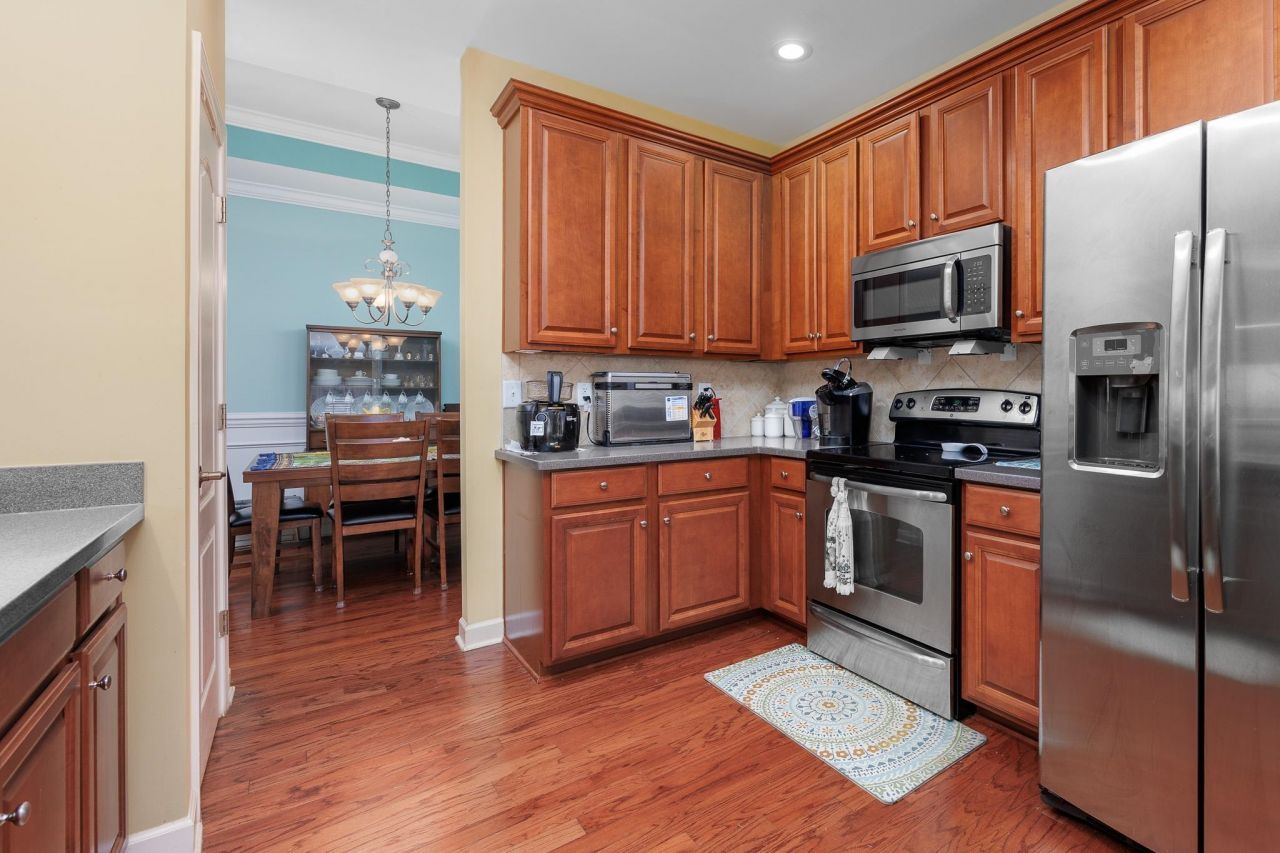 1604 Legends Ave.  Photo 11