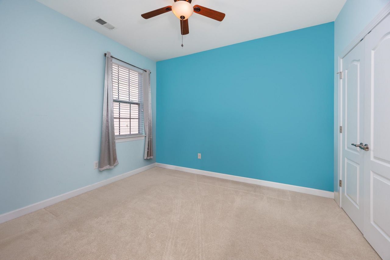 1604 Legends Ave.  Photo 21