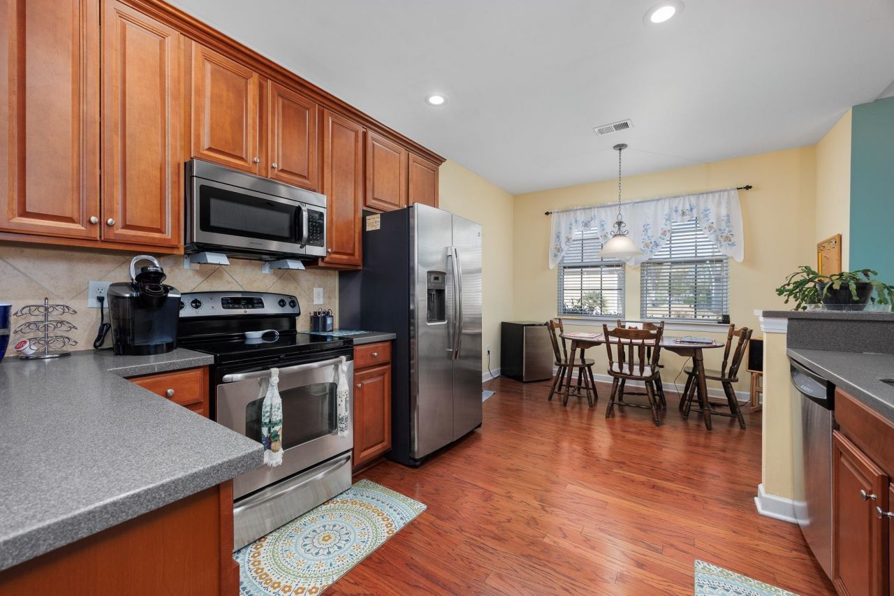 1604 Legends Ave.  Photo 8