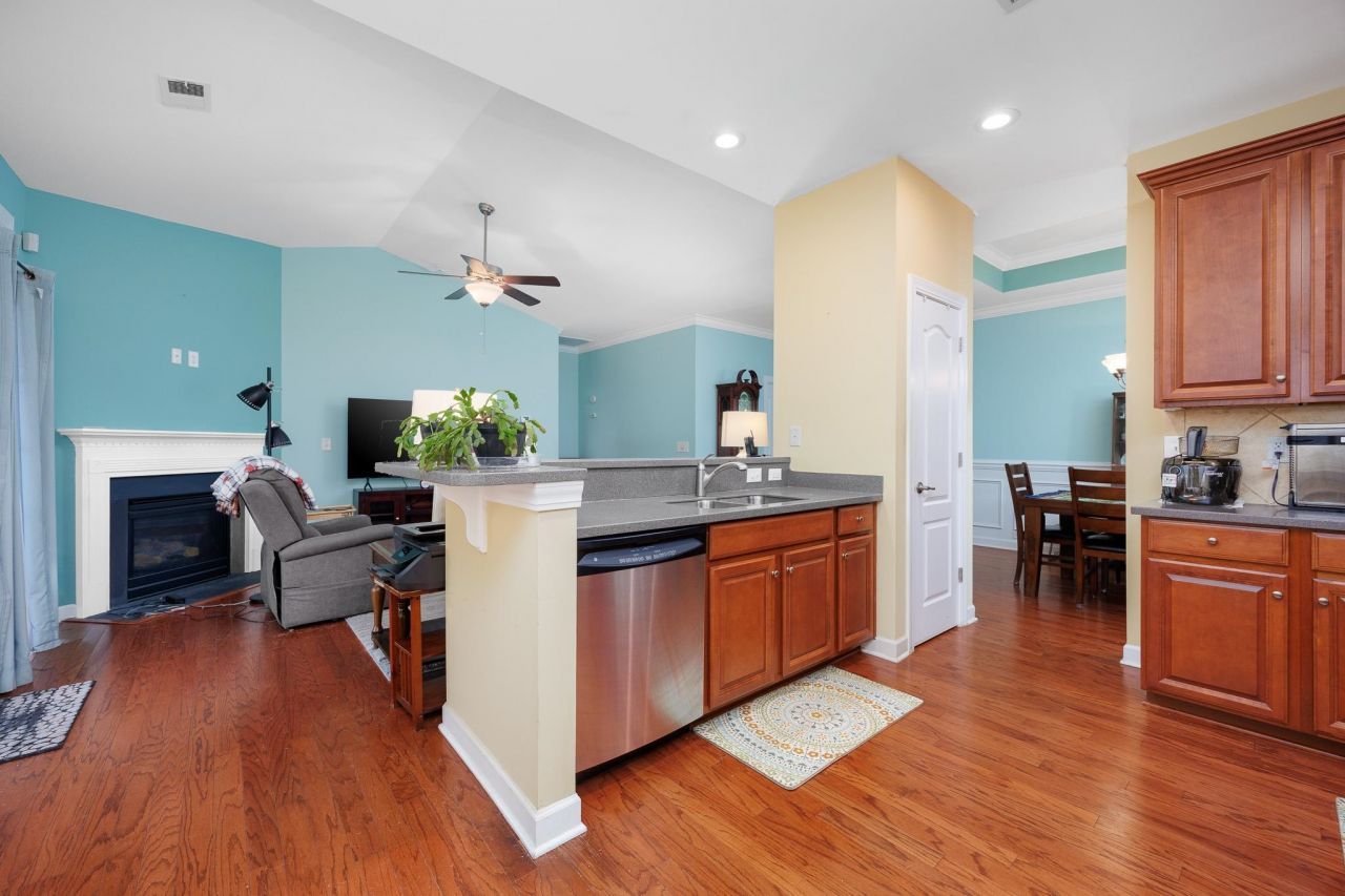 1604 Legends Ave.  Photo 9