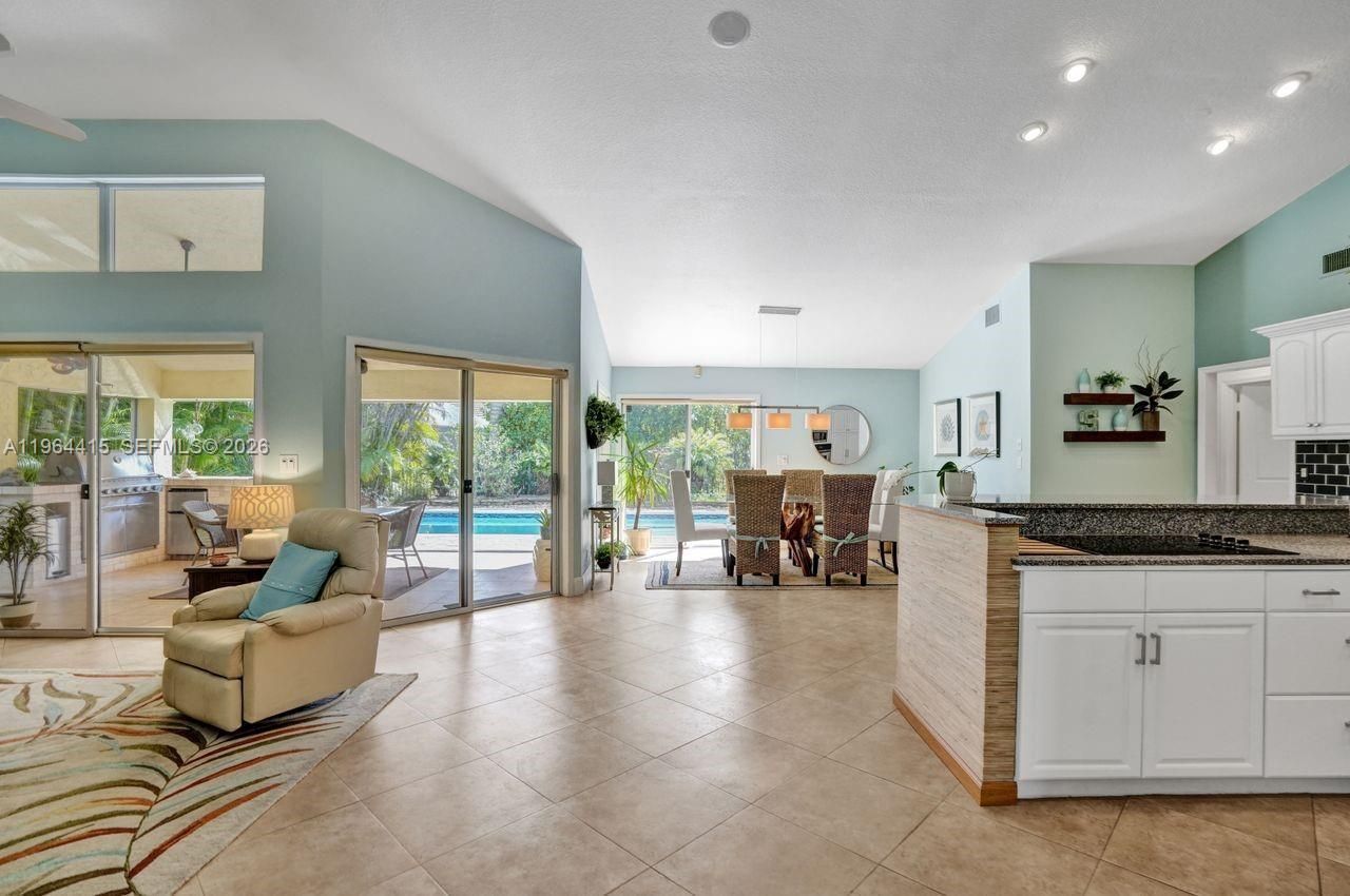 1614 Eastlake Way, Weston, FL 33326 Photo