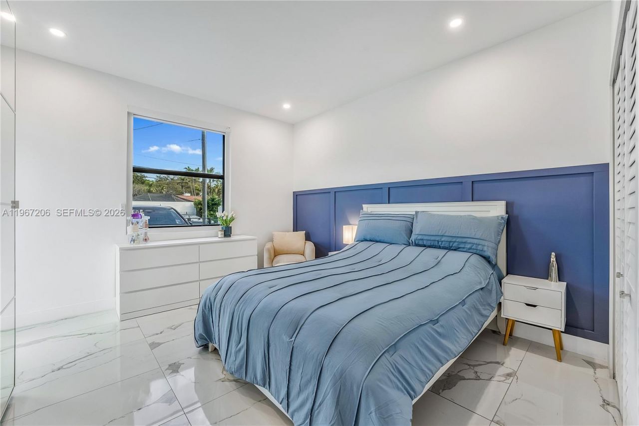 2320 SW 14th St, Miami, FL 33145 Photo