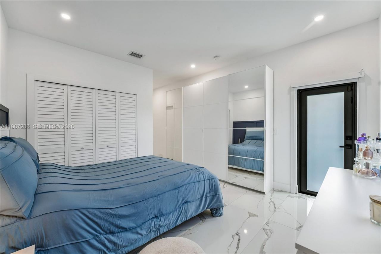 2320 SW 14th St, Miami, FL 33145 Photo