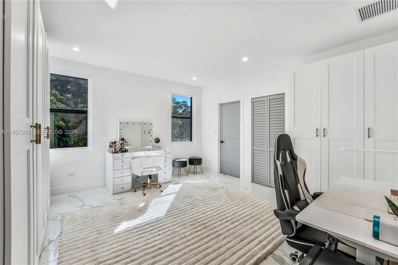 2320 SW 14th St, Miami, FL 33145 Photo