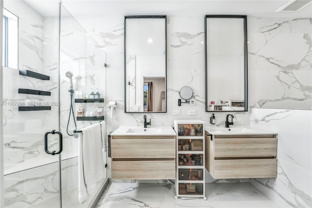 2320 SW 14th St, Miami, FL 33145 Photo