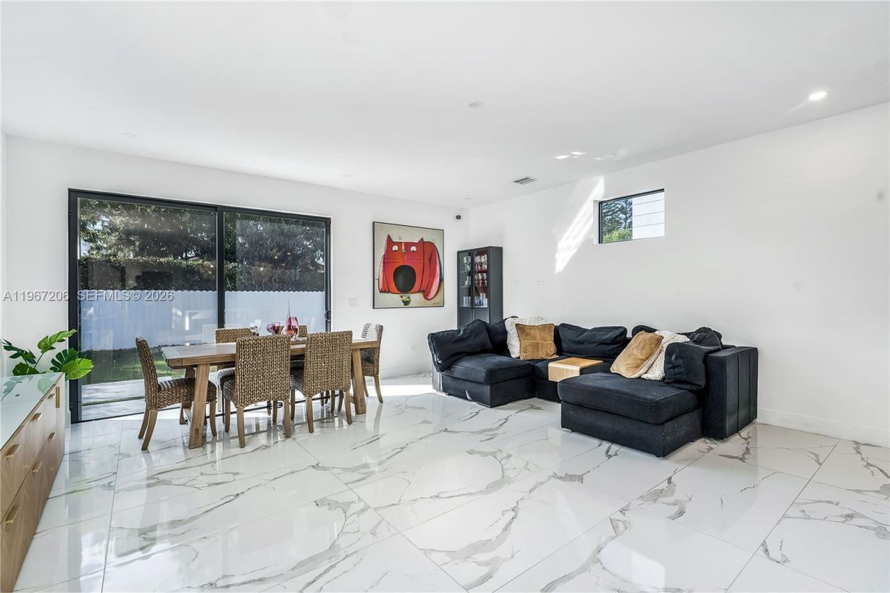 2320 SW 14th St, Miami, FL 33145 Photo