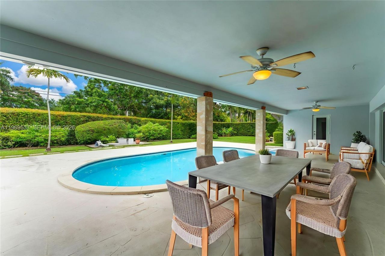 7451 SW 133rd St, Pinecrest, FL 33156 Photo