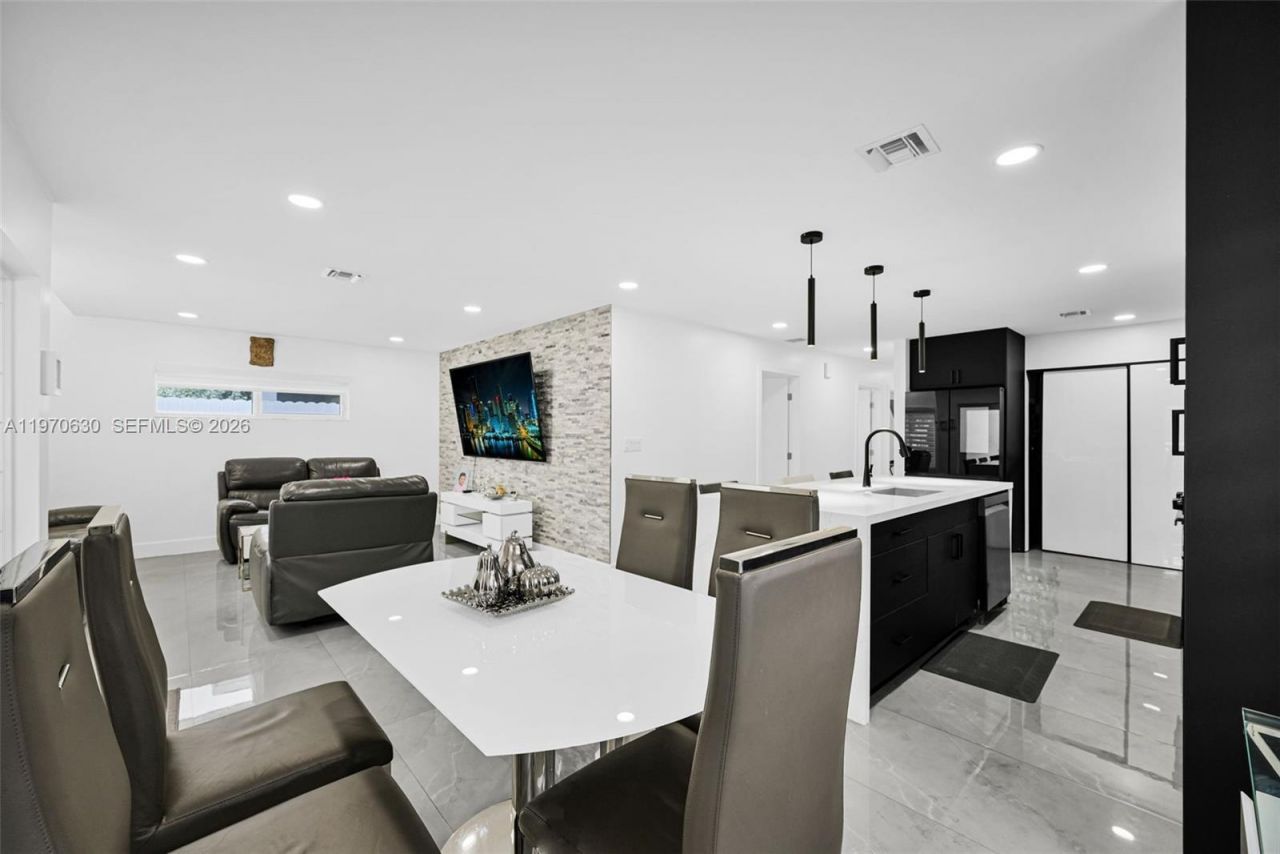 4430 NW 23rd Ave , Miami, FL 33142 Photo