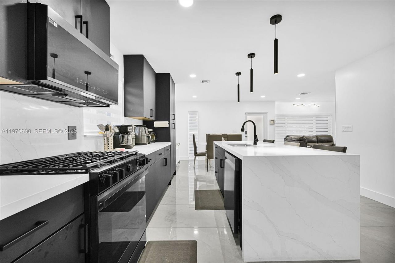 4430 NW 23rd Ave , Miami, FL 33142 Photo