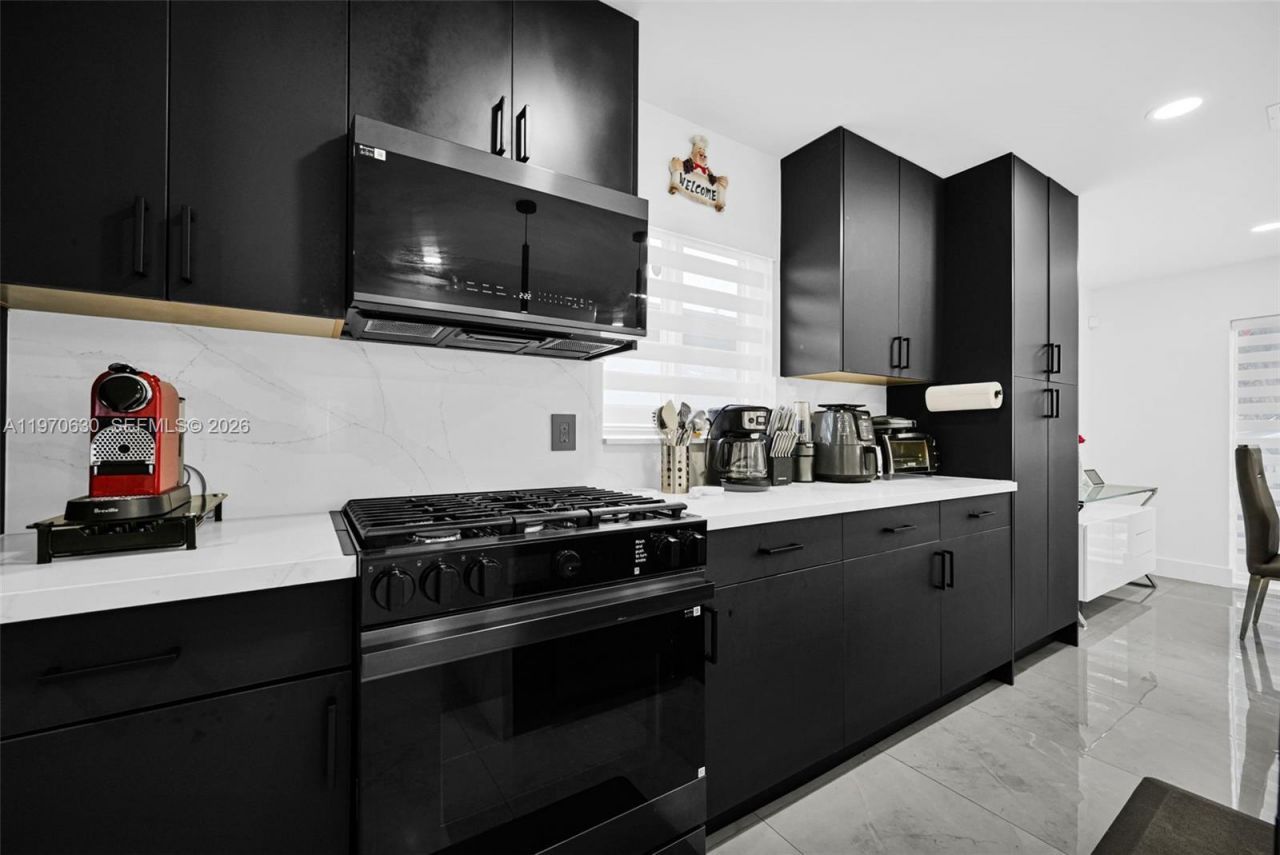 4430 NW 23rd Ave , Miami, FL 33142 Photo