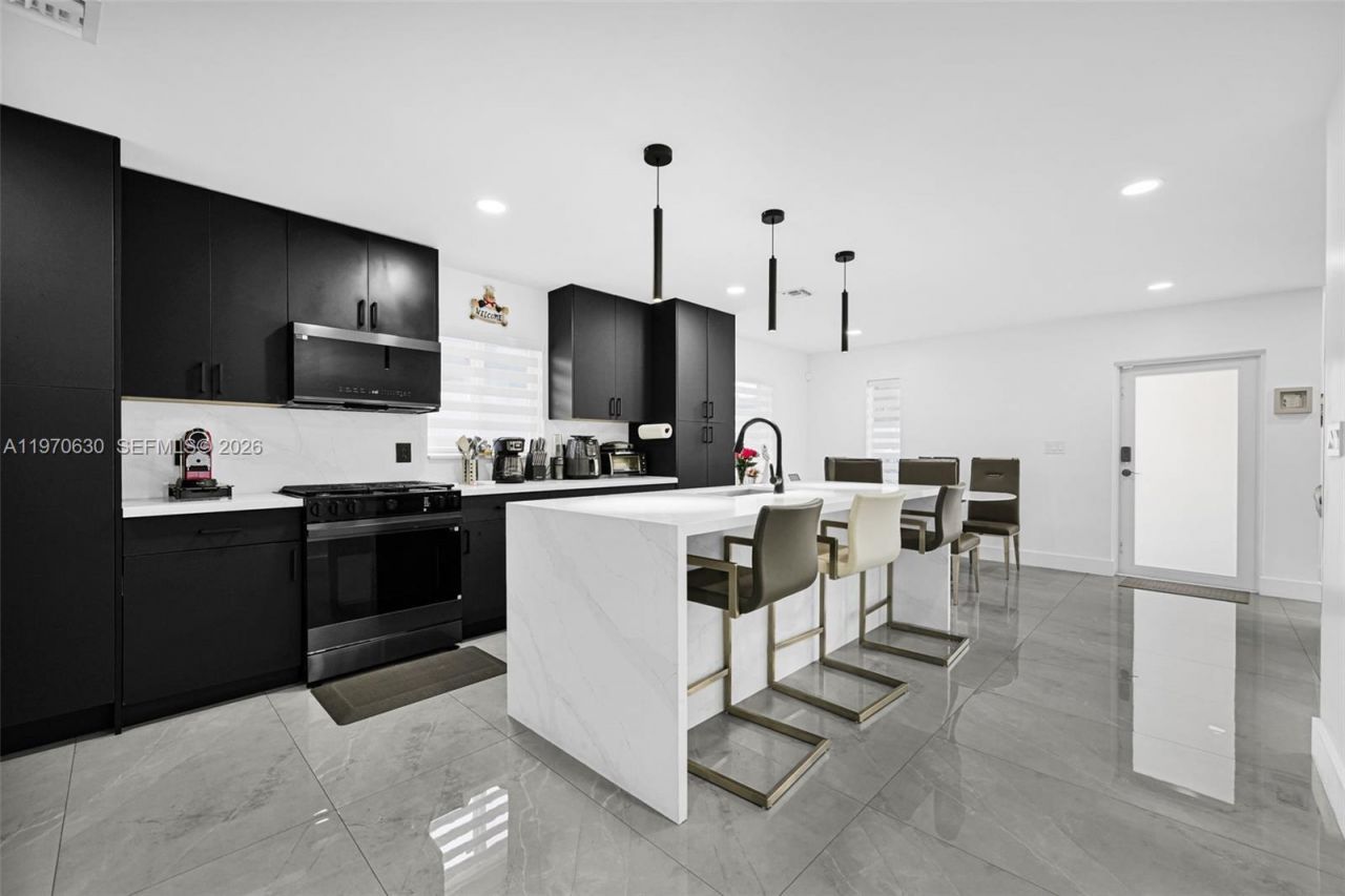 4430 NW 23rd Ave , Miami, FL 33142 Photo