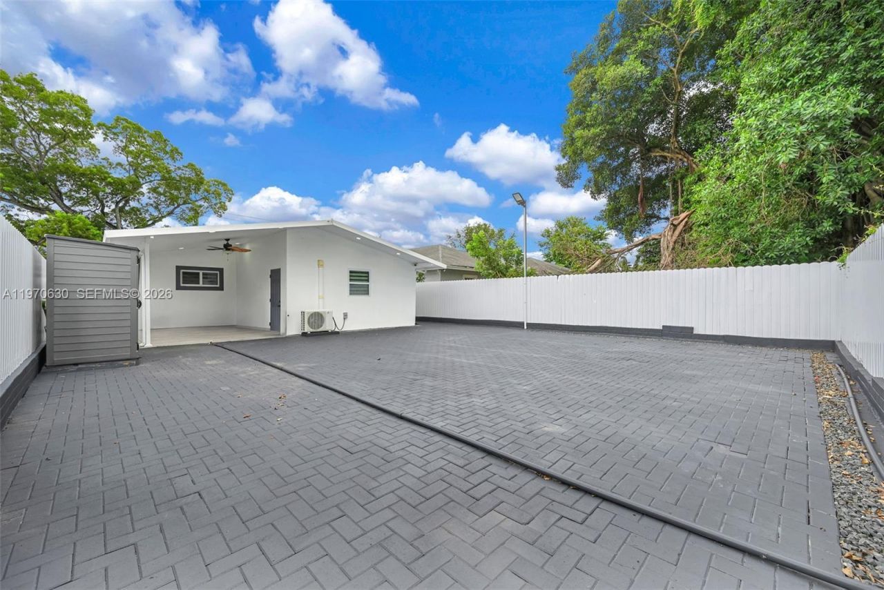 4430 NW 23rd Ave , Miami, FL 33142 Photo