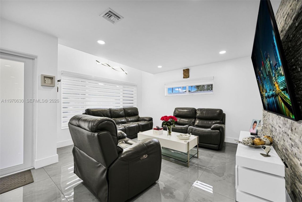 4430 NW 23rd Ave , Miami, FL 33142 Photo