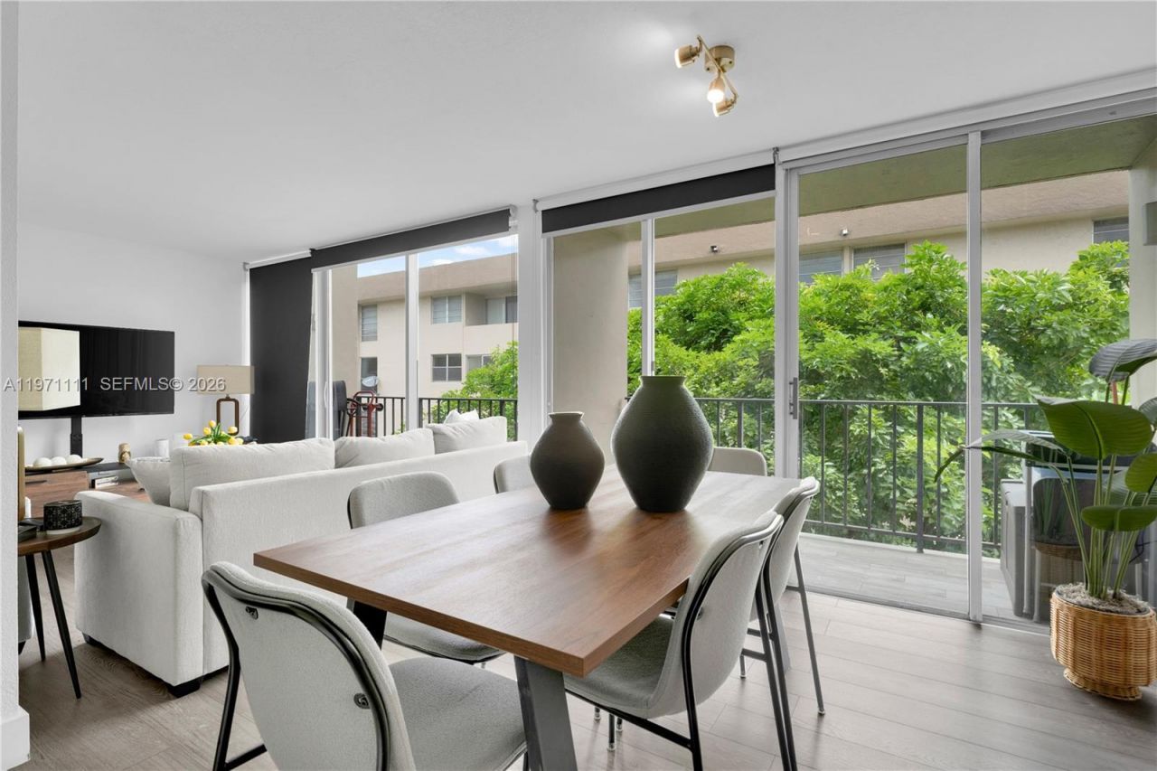 830 NW 87th Ave, Unit 406, Miami, FL 33172 Photo