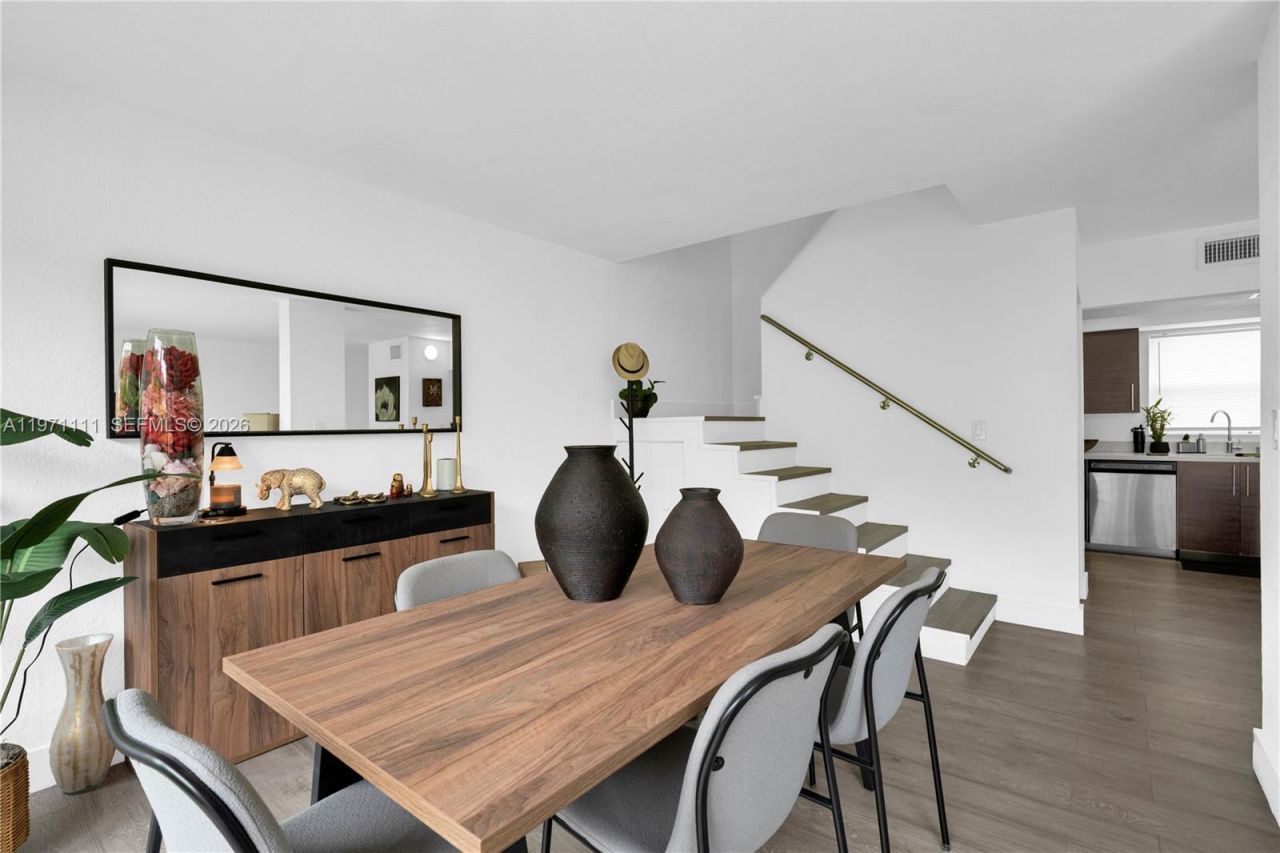 830 NW 87th Ave, Unit 406, Miami, FL 33172 Photo