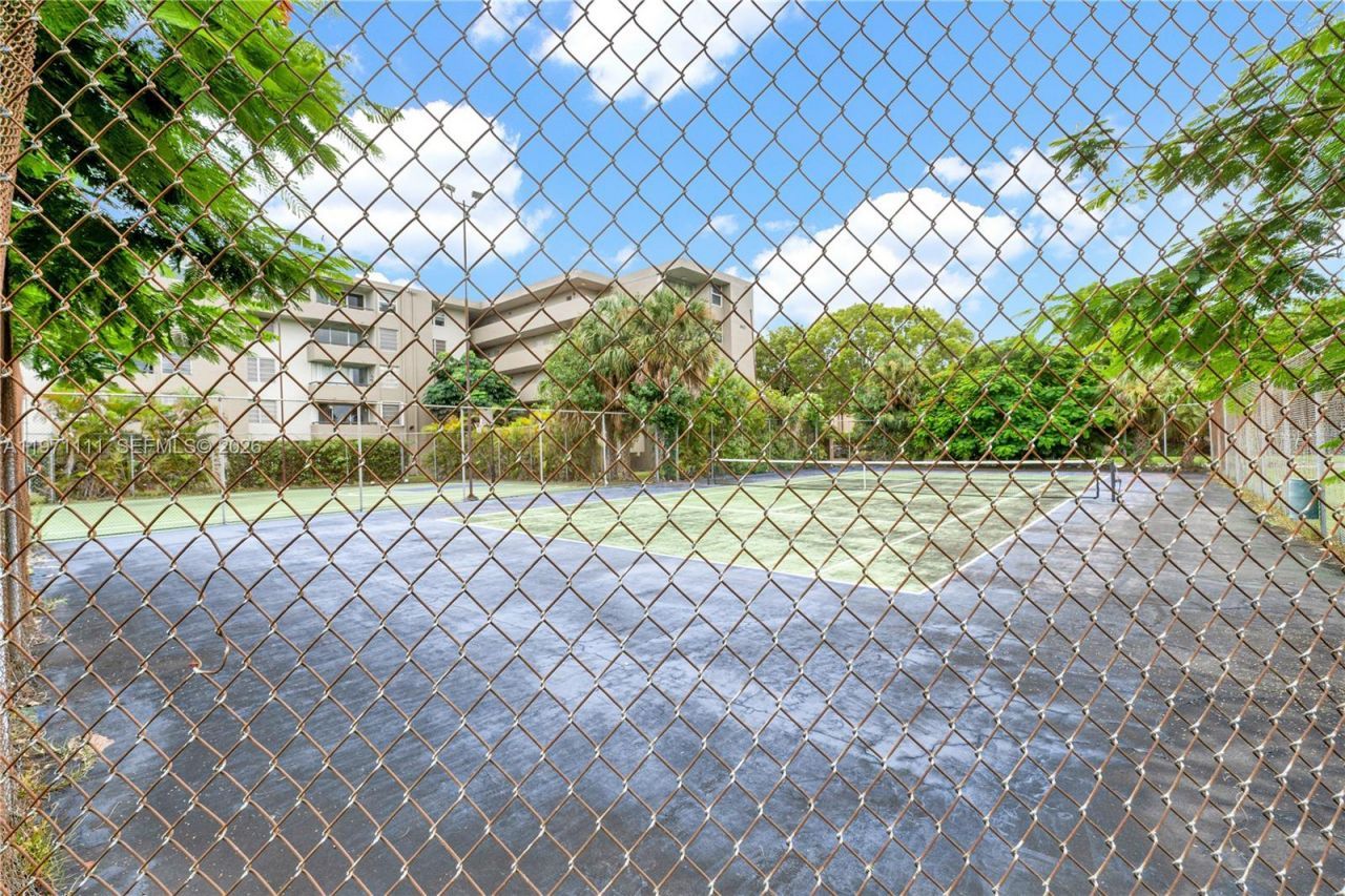 830 NW 87th Ave, Unit 406, Miami, FL 33172 Photo