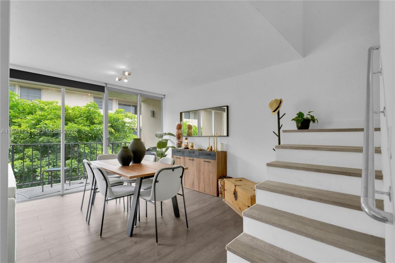 830 NW 87th Ave, Unit 406, Miami, FL 33172 Photo