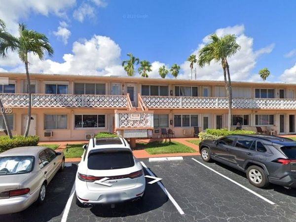 920 SW 11th Ave, Unit 9D, Hallandale Beach, FL 33009