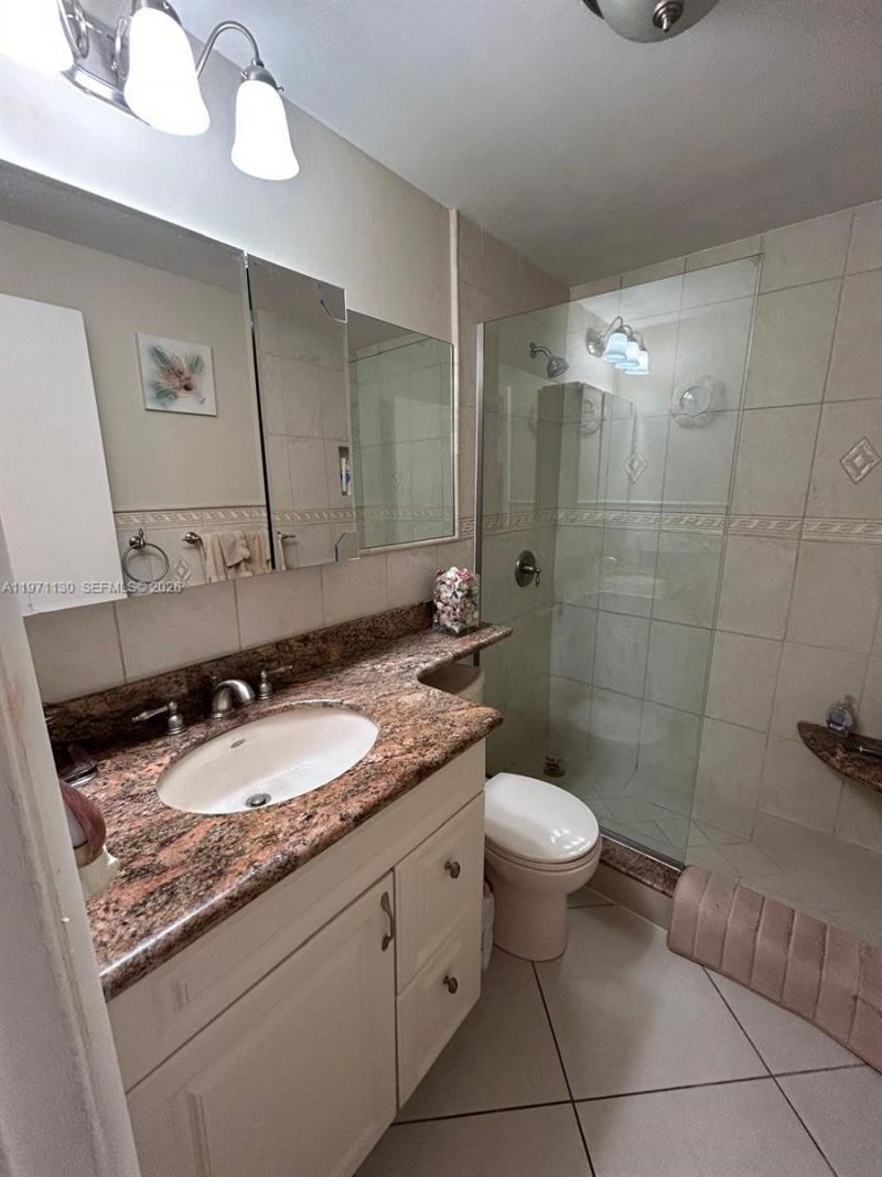 920 SW 11th Ave, Unit 9D, Hallandale Beach, FL 33009 Photo