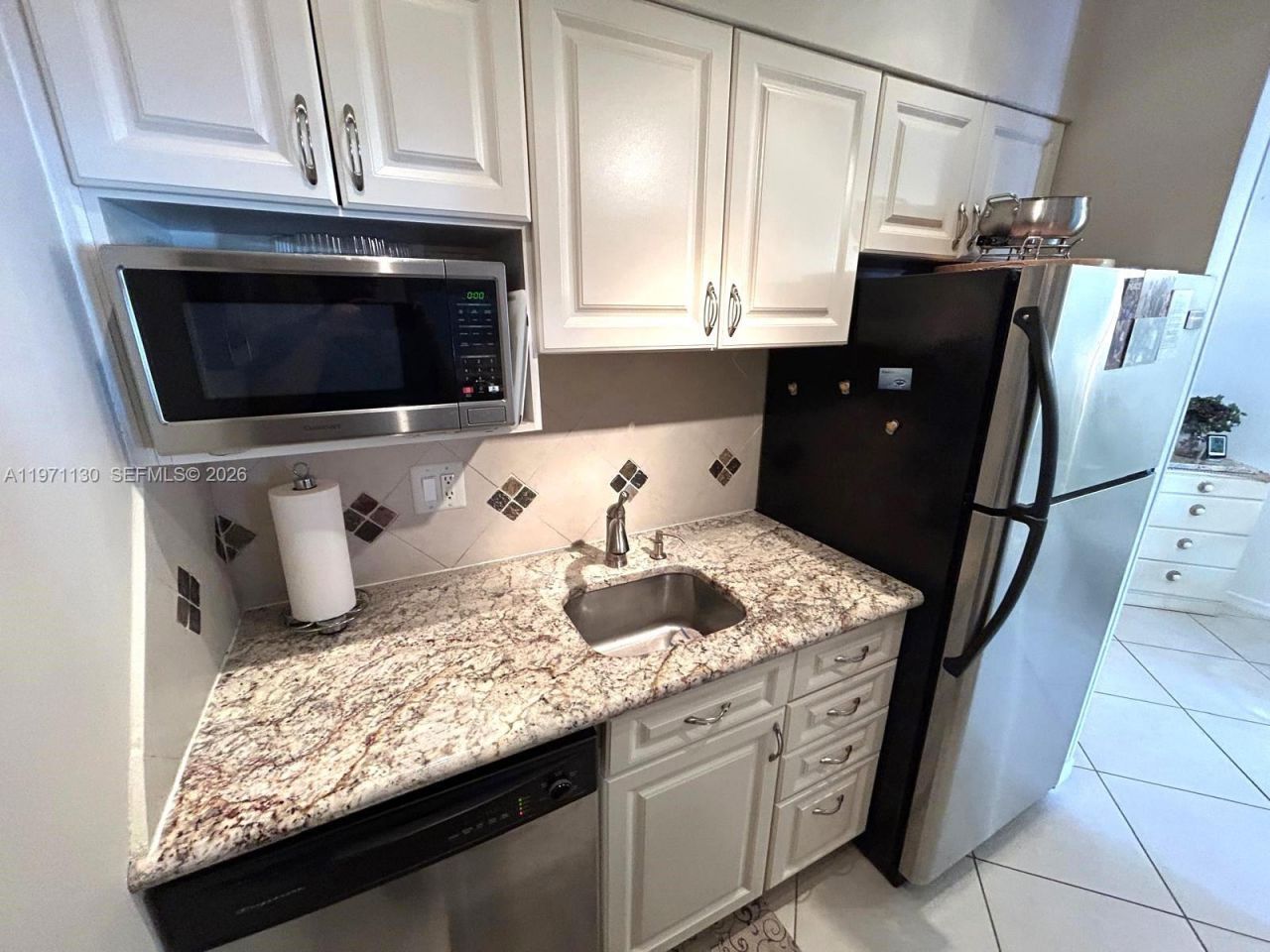 920 SW 11th Ave, Unit 9D, Hallandale Beach, FL 33009 Photo