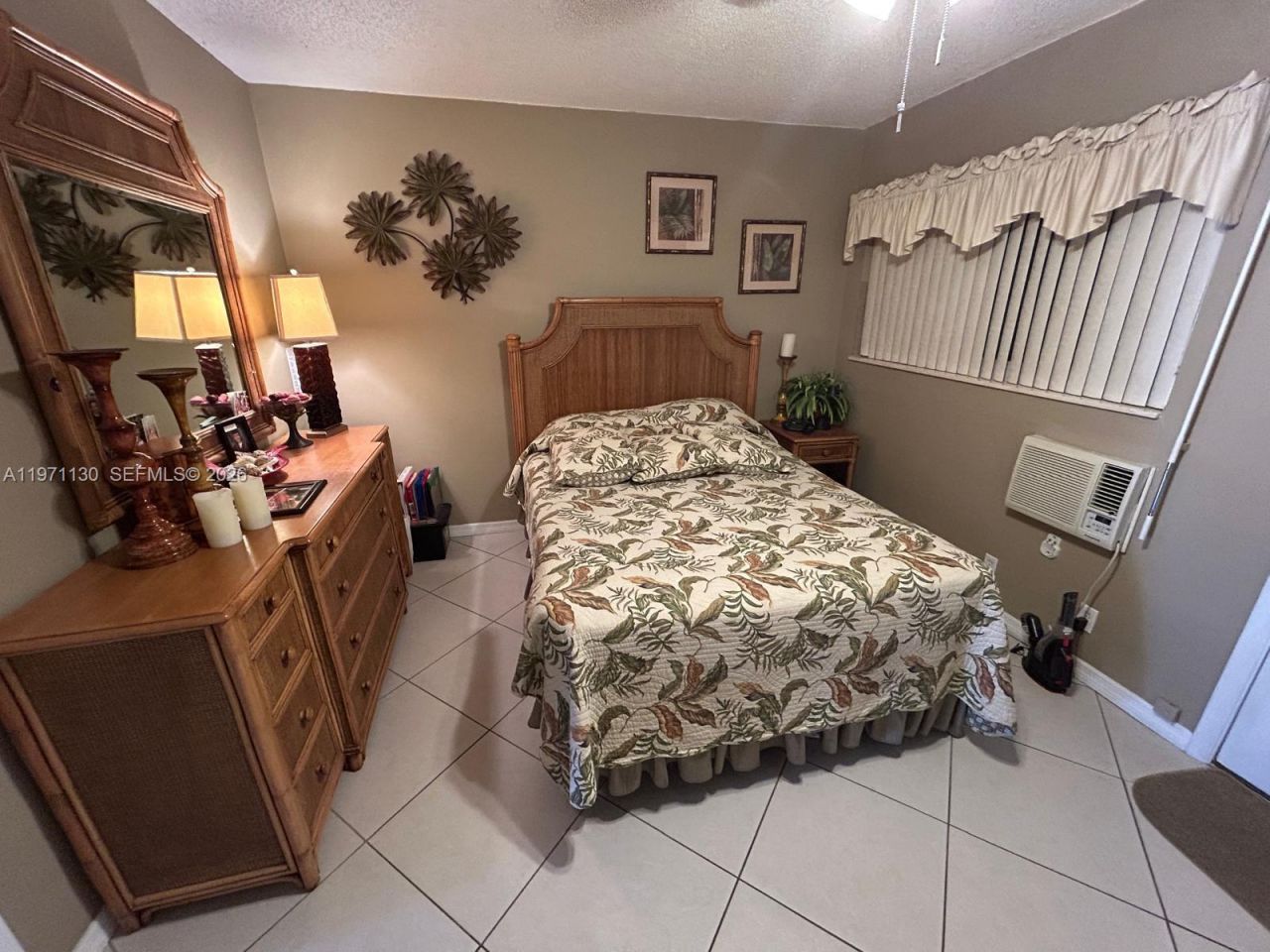 920 SW 11th Ave, Unit 9D, Hallandale Beach, FL 33009 Photo