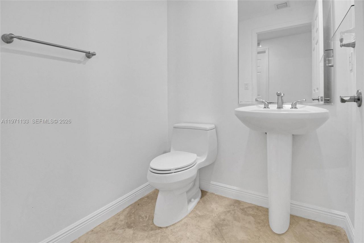 1755 E Hallandale Beach Blvd, Unit PH02E, Hallandale Beach, FL 33009 Photo