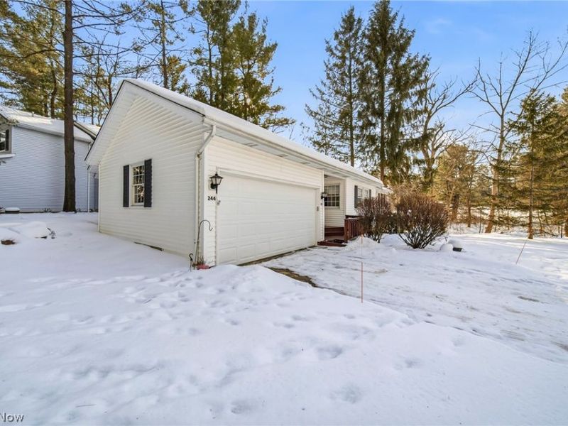 244 S Oval Drive, Chardon, OH 44024 Photo 22