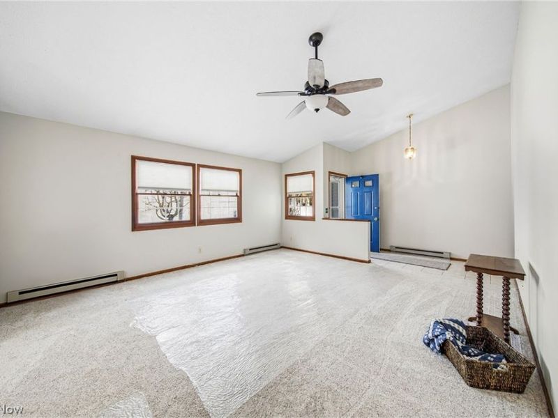 244 S Oval Drive, Chardon, OH 44024 Photo 4