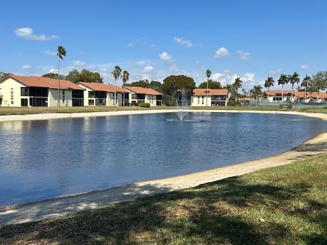 10415 S Circle Lake Drive, Unit 201, Boynton Beach, FL 33437 Photo