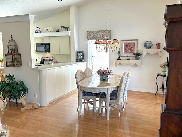 10415 S Circle Lake Drive, Unit 201, Boynton Beach, FL 33437 Photo