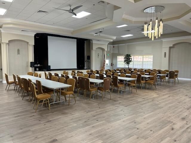 10415 S Circle Lake Drive, Unit 201, Boynton Beach, FL 33437 Photo