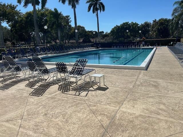 10415 S Circle Lake Drive, Unit 201, Boynton Beach, FL 33437 Photo