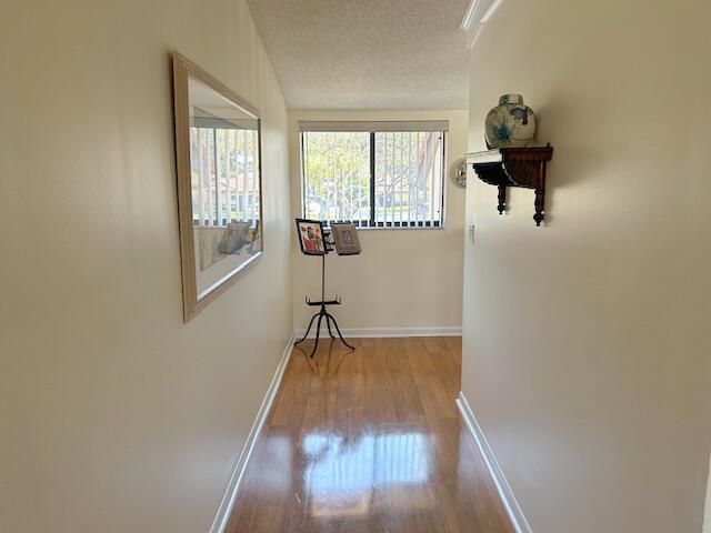 10415 S Circle Lake Drive, Unit 201, Boynton Beach, FL 33437 Photo