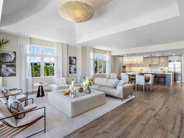 184 Lake Drive, Unit 2-104, Palm Beach Shores, FL 33404