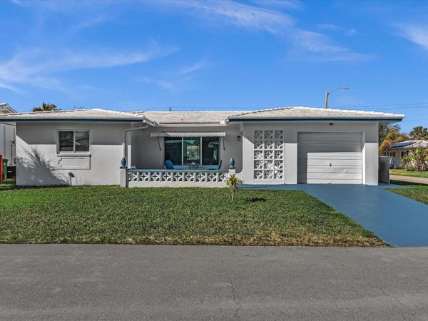 5711 NW 84th Ave, Tamarac, FL 33321