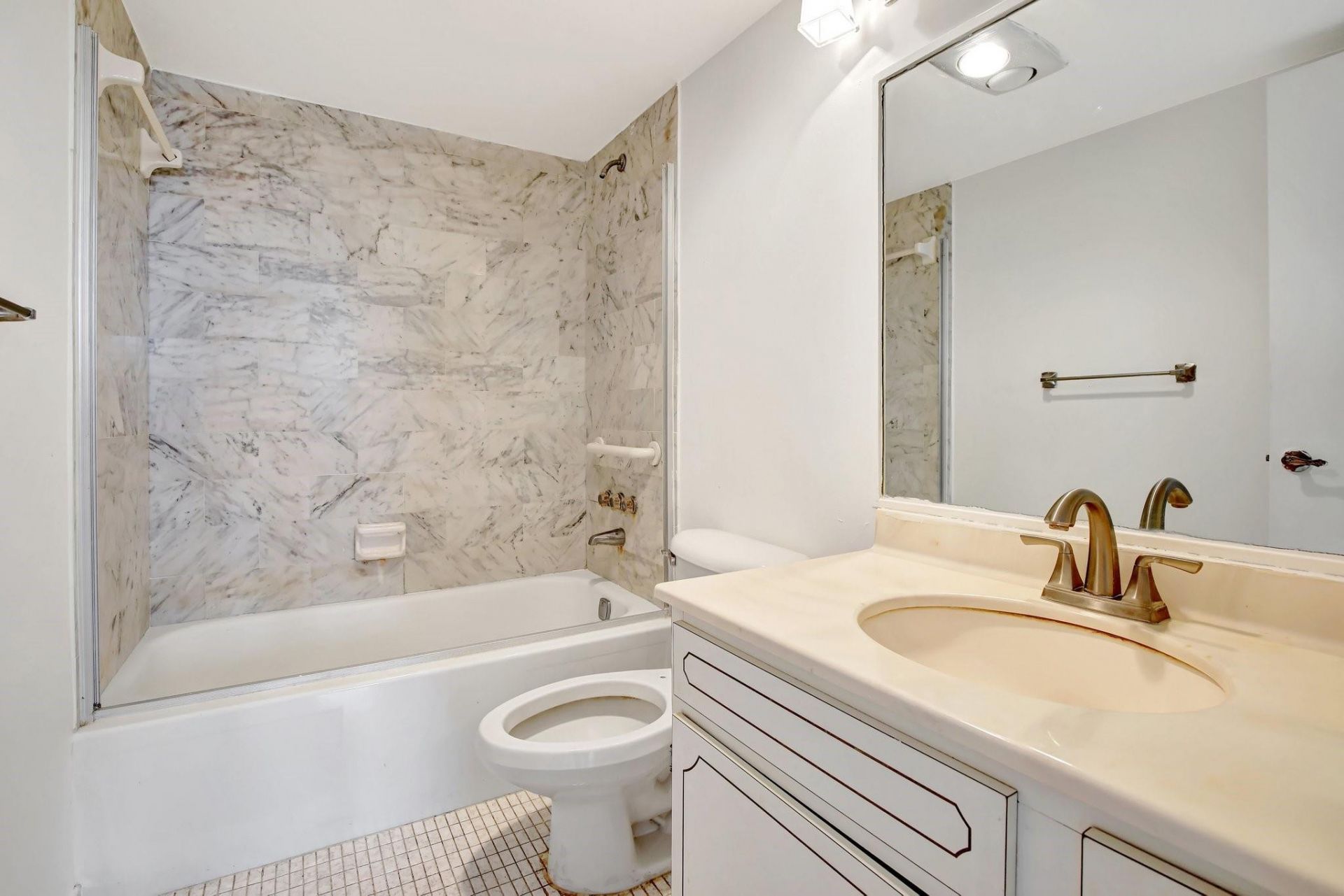 9400 N Hollybrook Lake Drive, Unit 105, Pembroke Pines, FL 33025 Photo