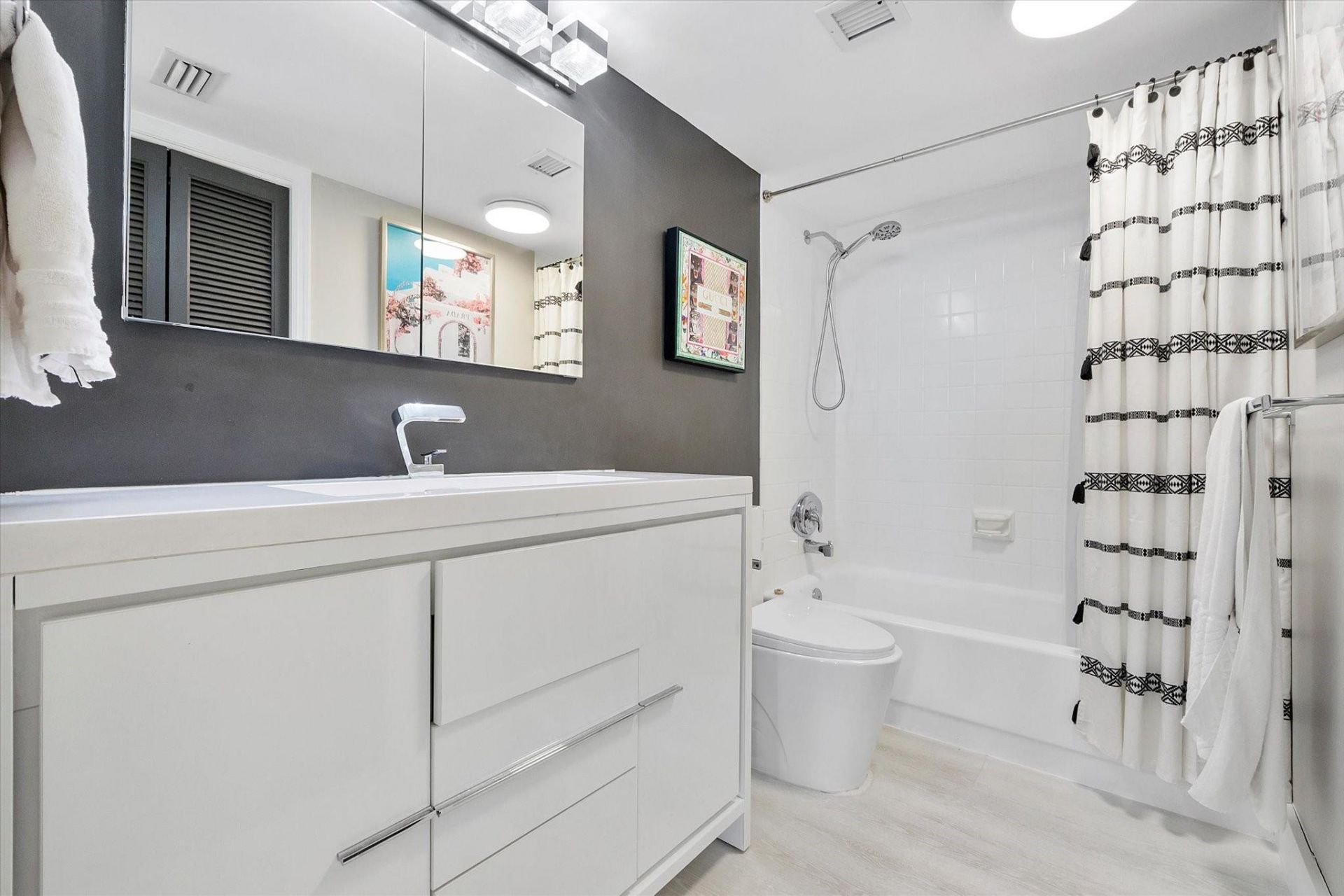 3031 N Ocean Boulevard, Unit 606, Fort Lauderdale, FL 33308 Photo