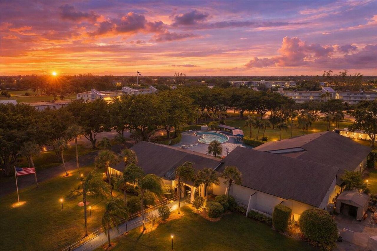 7610 NW 18th Street, Unit 305, Margate, FL 33063 Photo