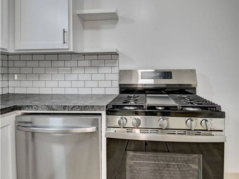 362 Jettie Avenue NE, Canton, OH 44730 Photo 12