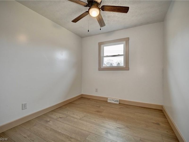 362 Jettie Avenue NE, Canton, OH 44730 Photo 14