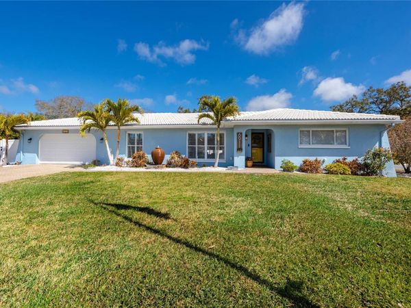 6911 121ST STREET, SEMINOLE, FL 33772