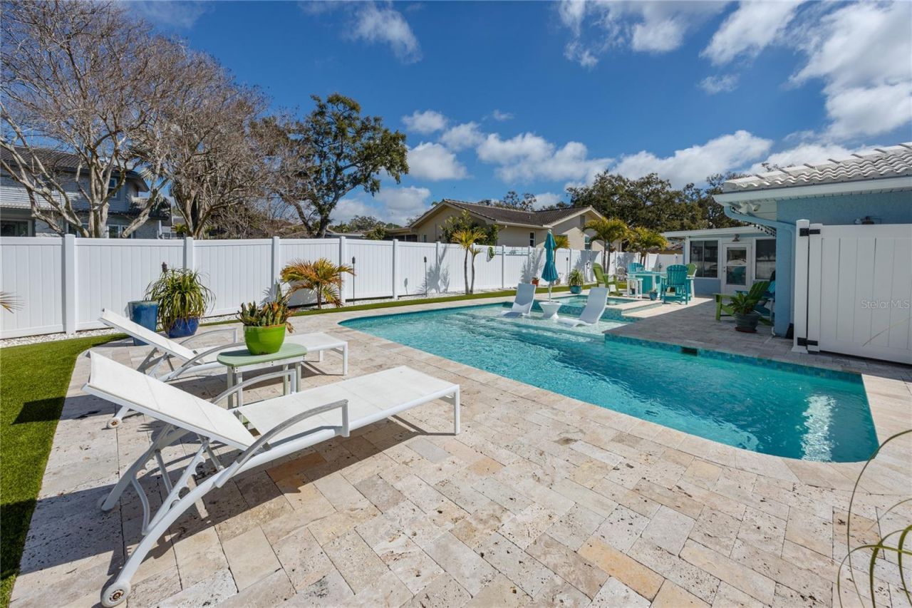 6911 121st Street, Seminole, FL 33772 Photo