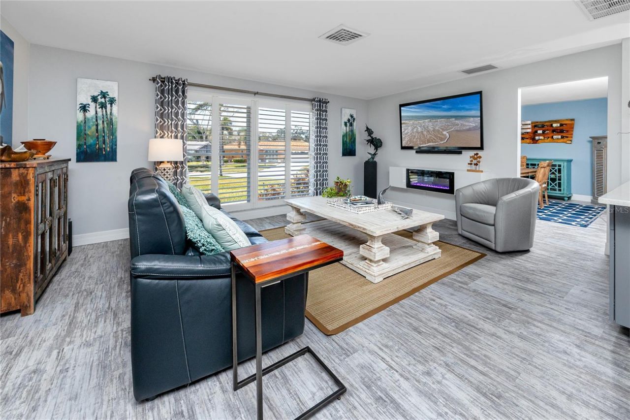 6911 121st Street, Seminole, FL 33772 Photo