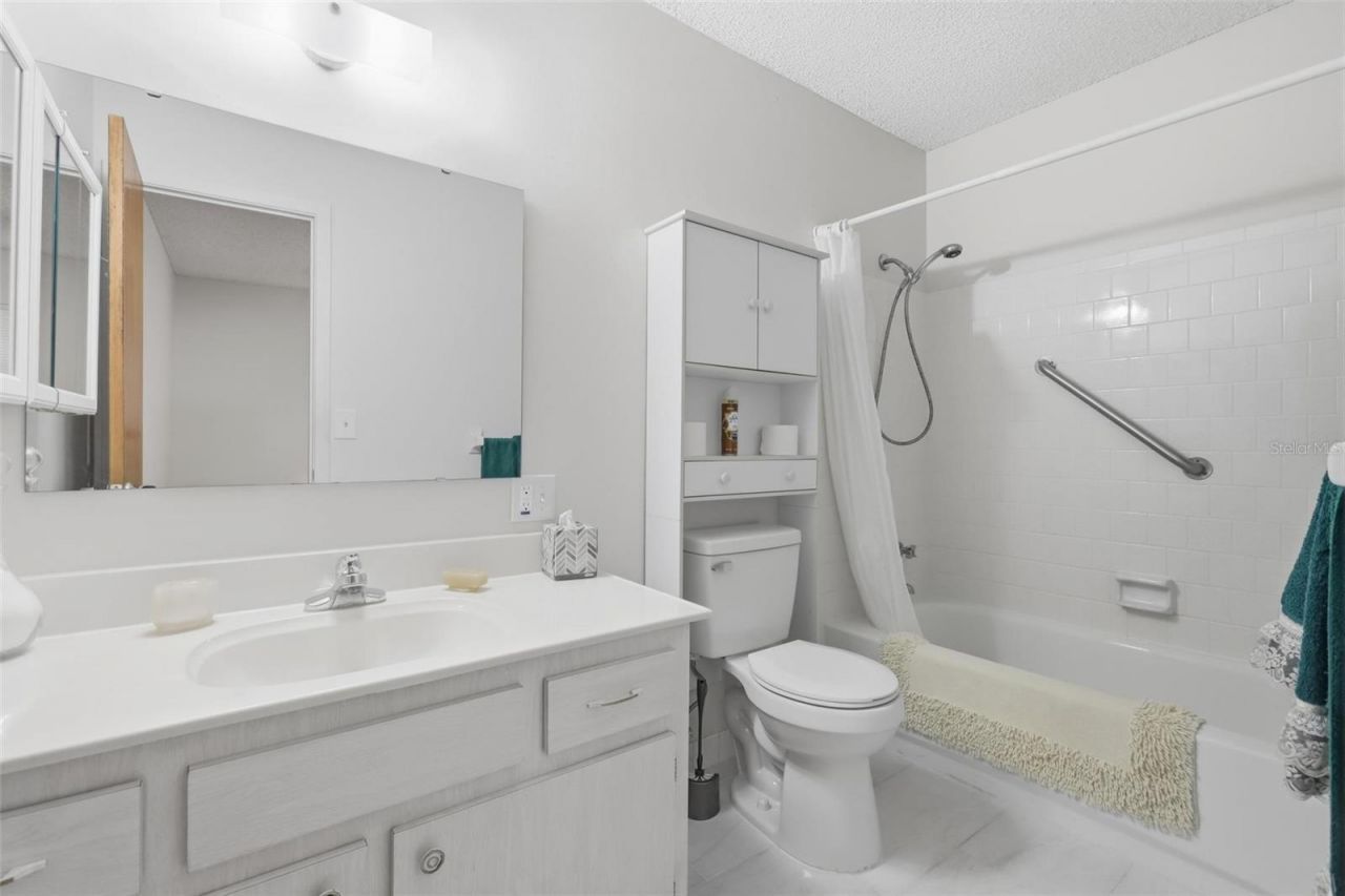 151 N Hill Avenue, Unit 100, Deland, FL 32724 Photo